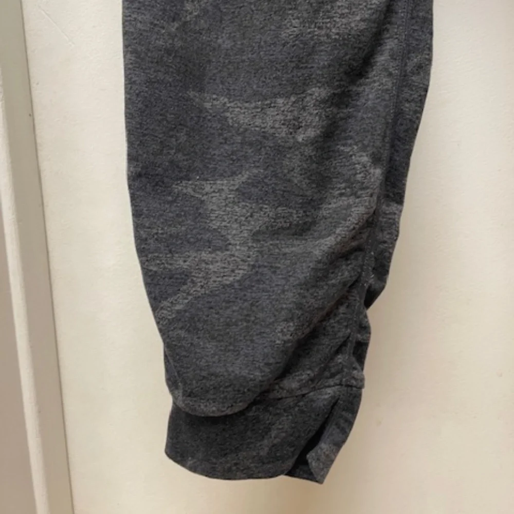 Vuori Performance Joggers Camo Pants - Picture 6 of 8